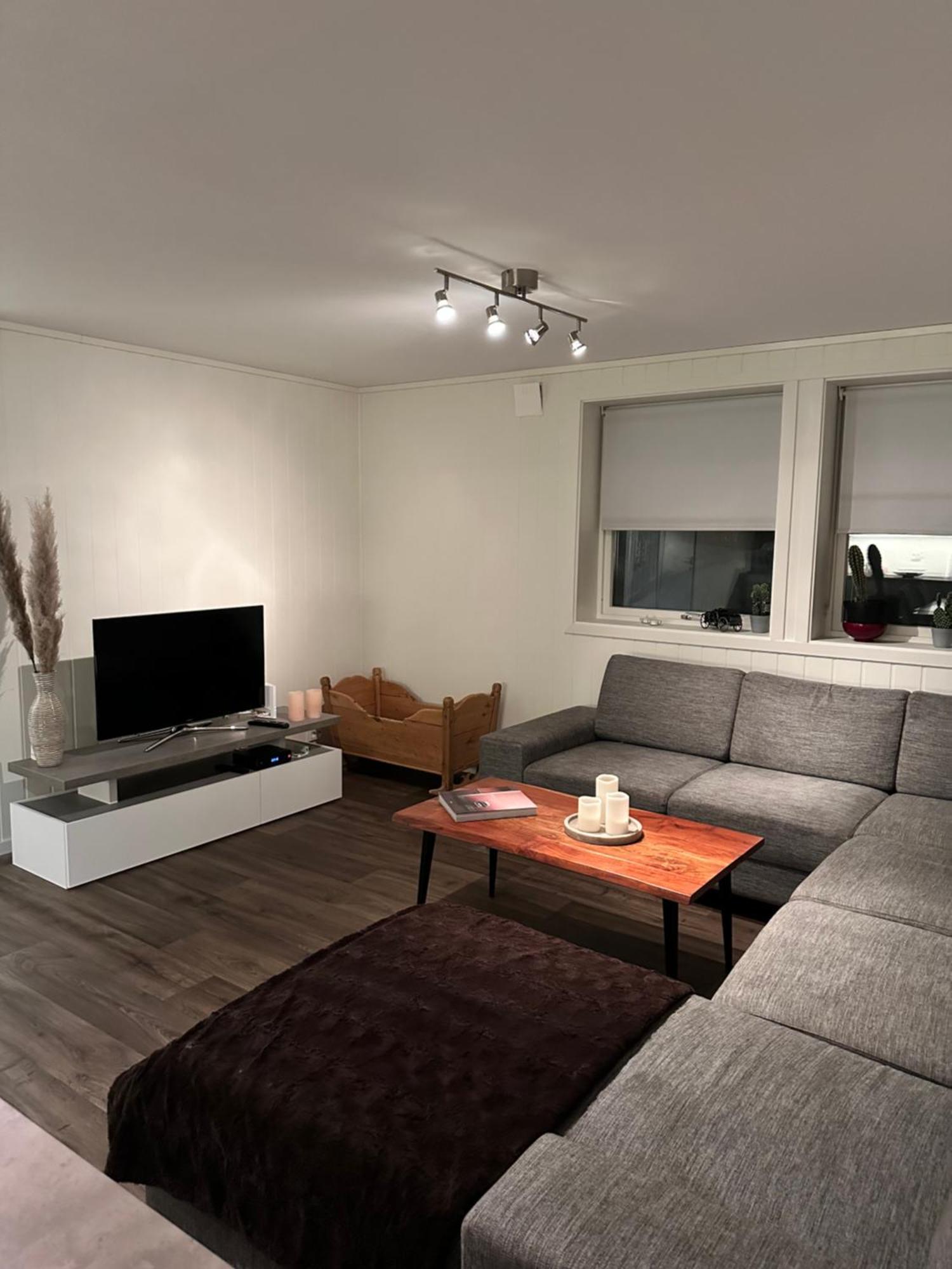 Your Home Away From Home, Apartment 2 Тромсьо Екстериор снимка